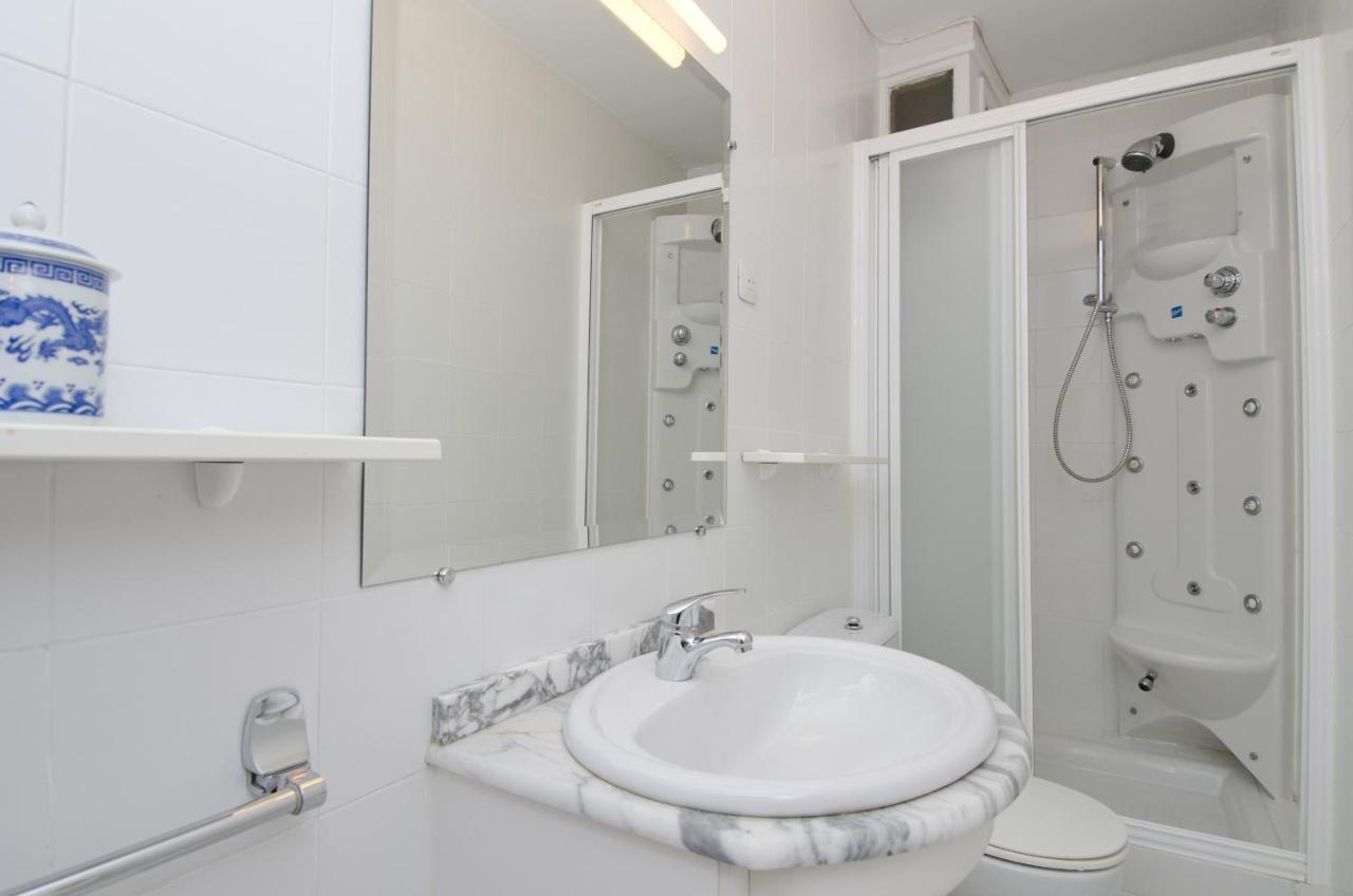 Apartamento Paseo Del Prado II En Madrid Exterior foto