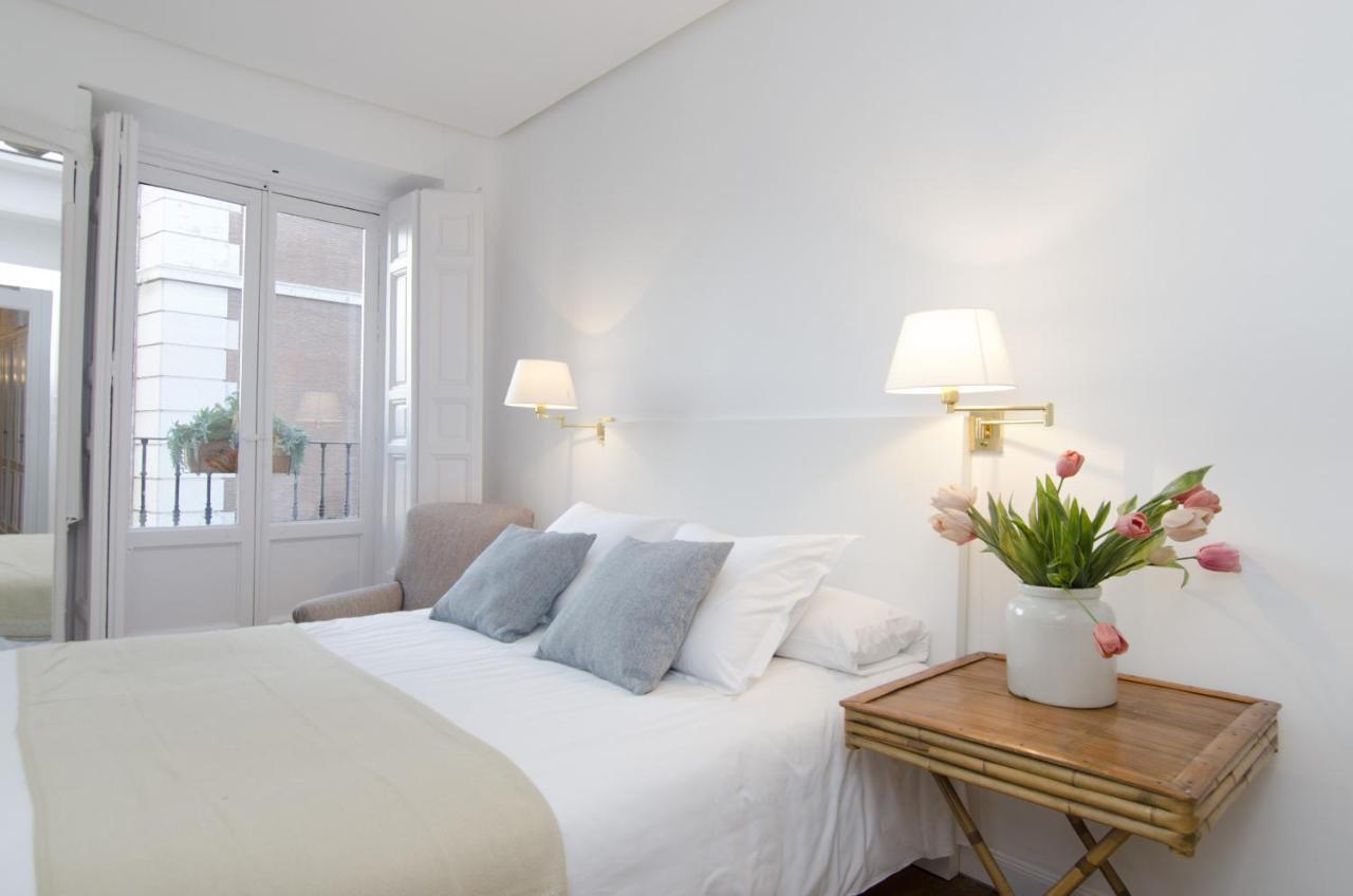 Apartamento Paseo Del Prado II En Madrid Exterior foto