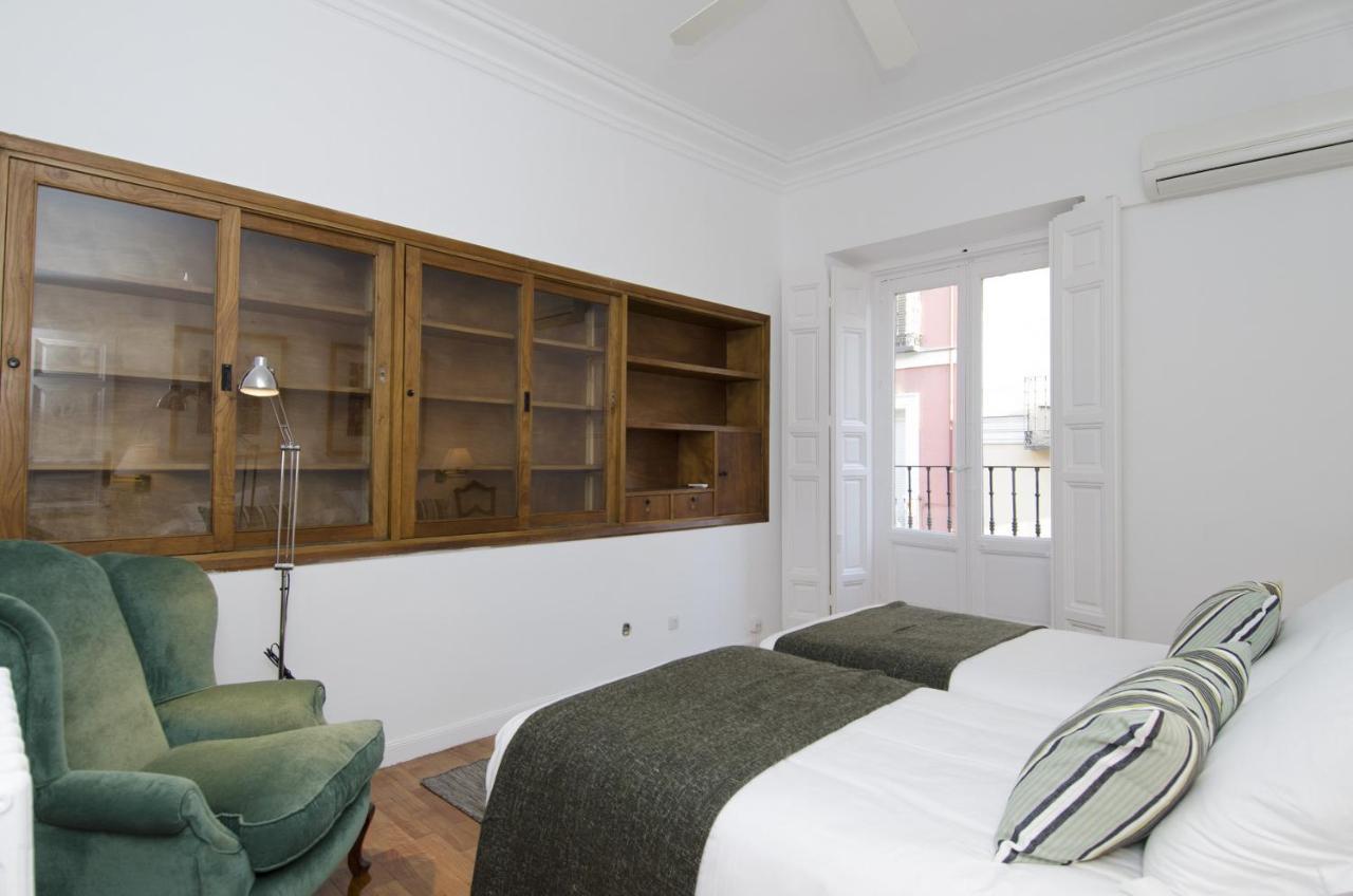 Apartamento Paseo Del Prado II En Madrid Exterior foto